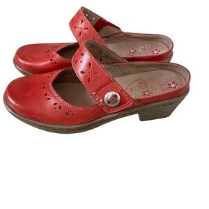 Klogs red Carolina criss-cross perforated block heel clogs casual shoes size 7